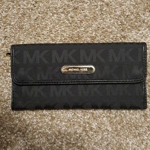 Micheal Kors Wallet